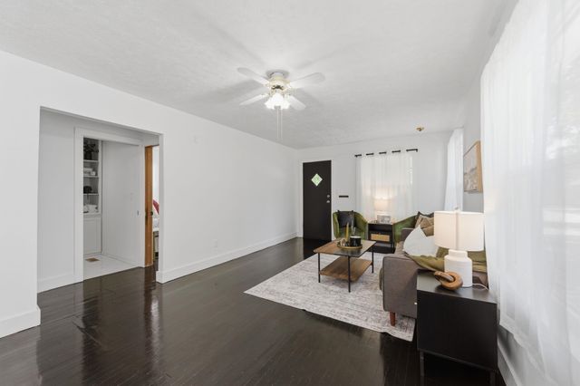 217 N Vine St, Wichita, KS 67203
