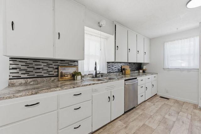 217 N Vine St, Wichita, KS 67203