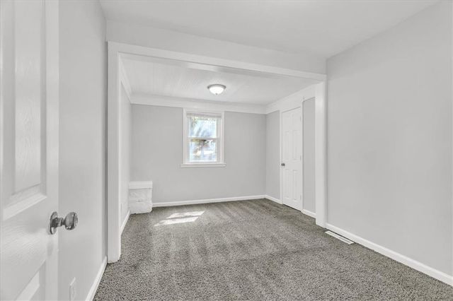 5330 NW Waukomis Drive, Kansas City, MO 64151