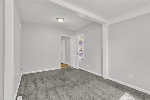 5330 NW Waukomis Drive, Kansas City, MO 64151