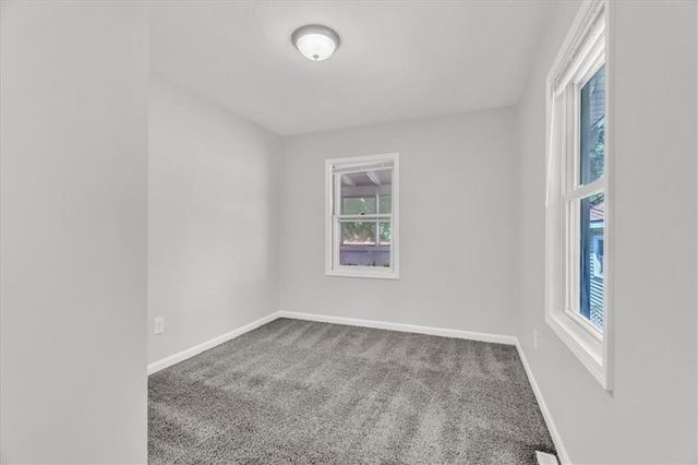 5330 NW Waukomis Drive, Kansas City, MO 64151