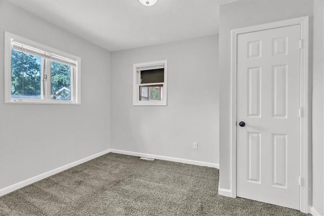 5330 NW Waukomis Drive, Kansas City, MO 64151