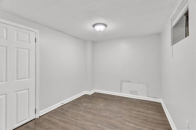 5330 NW Waukomis Drive, Kansas City, MO 64151