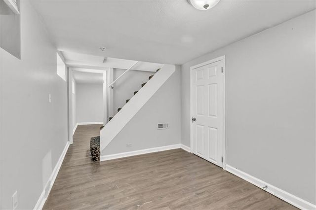 5330 NW Waukomis Drive, Kansas City, MO 64151