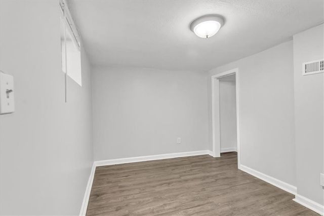 5330 NW Waukomis Drive, Kansas City, MO 64151