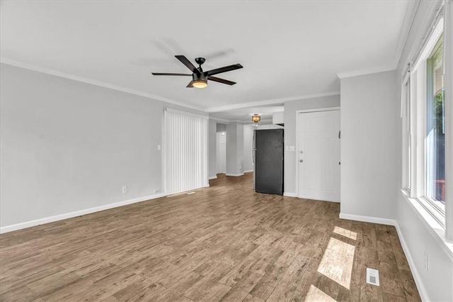 5330 NW Waukomis Drive, Kansas City, MO 64151