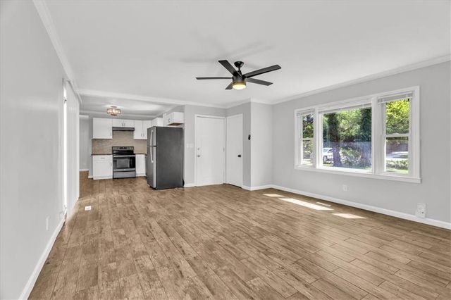 5330 NW Waukomis Drive, Kansas City, MO 64151