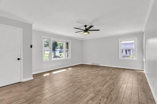 5330 NW Waukomis Drive, Kansas City, MO 64151