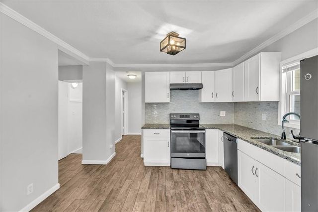 5330 NW Waukomis Drive, Kansas City, MO 64151