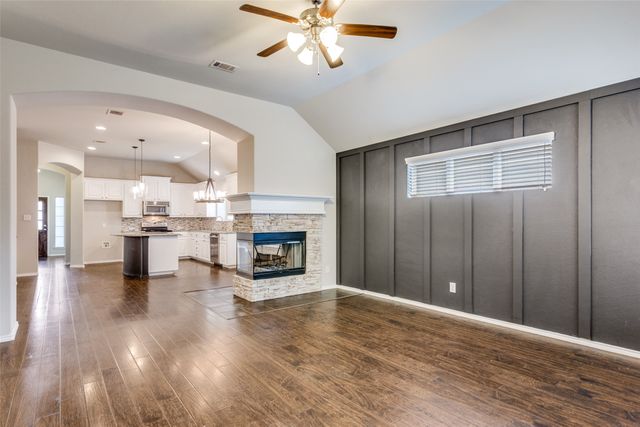 11824 Bellegrove Road, Burleson, TX 76028