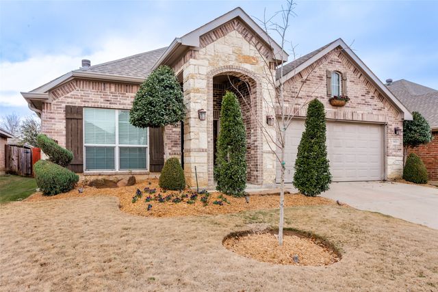 11824 Bellegrove Road, Burleson, TX 76028