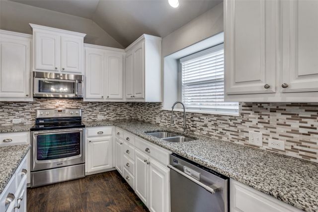 11824 Bellegrove Road, Burleson, TX 76028