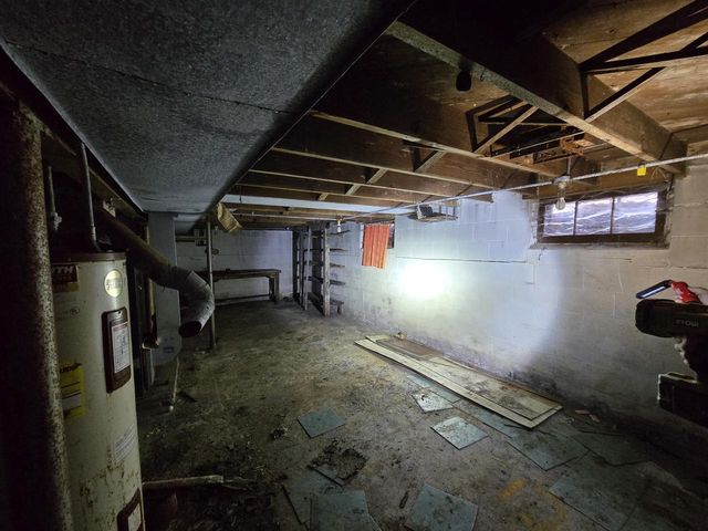 8600 W Fond Du Lac AVENUE, Milwaukee, WI 53225