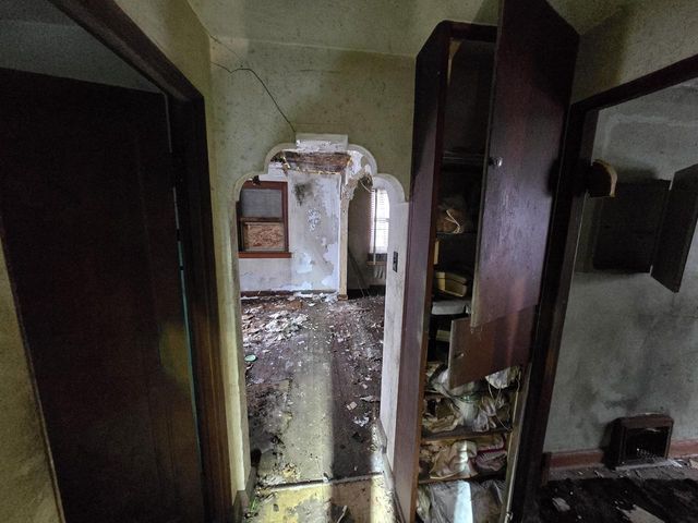 8600 W Fond Du Lac AVENUE, Milwaukee, WI 53225