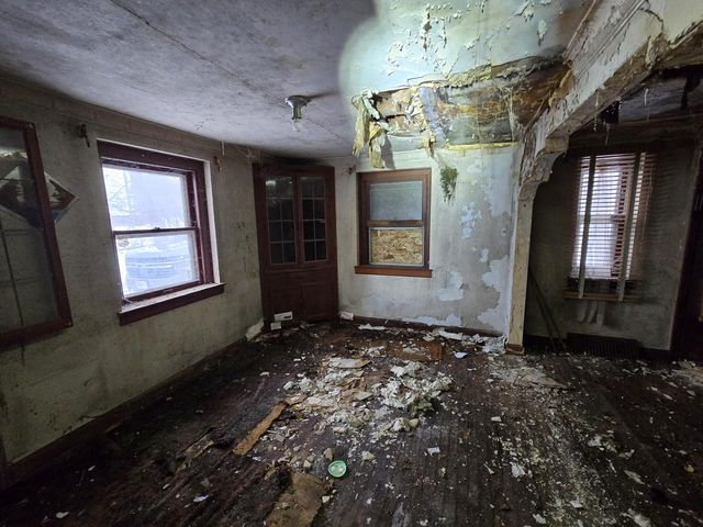 8600 W Fond Du Lac AVENUE, Milwaukee, WI 53225