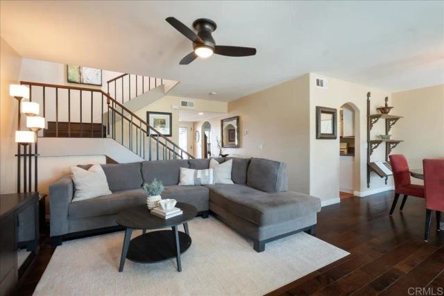 919 Wentworth Circle, Vista, CA 92081