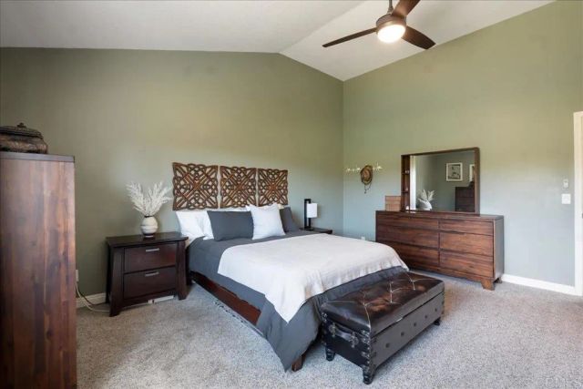 919 Wentworth Circle, Vista, CA 92081