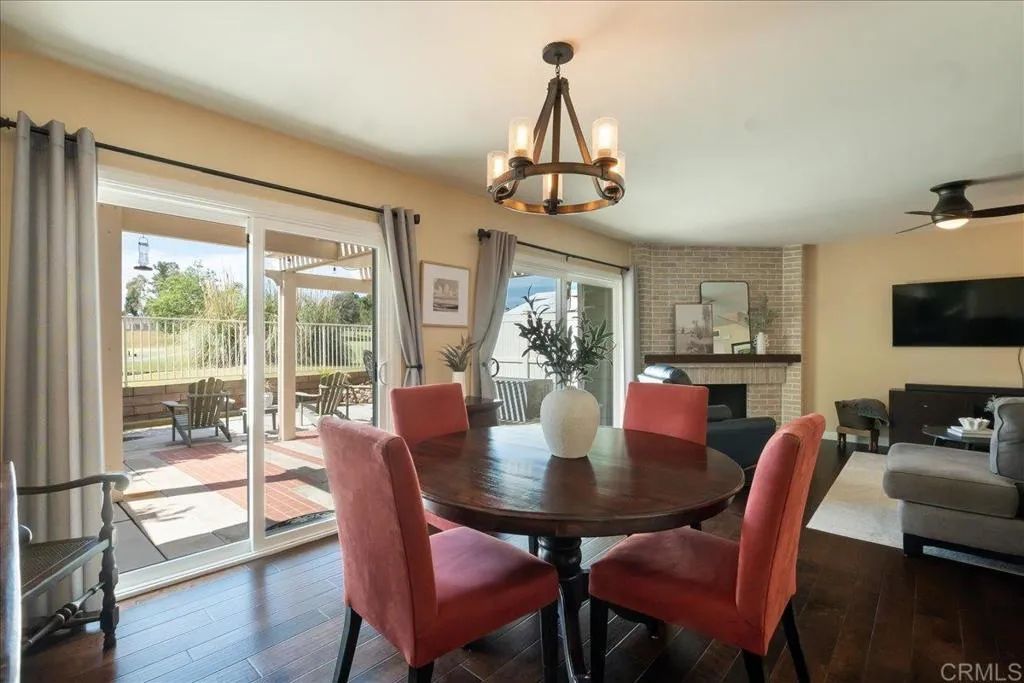 919 Wentworth Circle, Vista, CA 92081