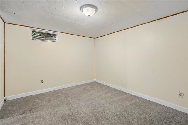 5 Oliver Drive, Hudson, NH 03051