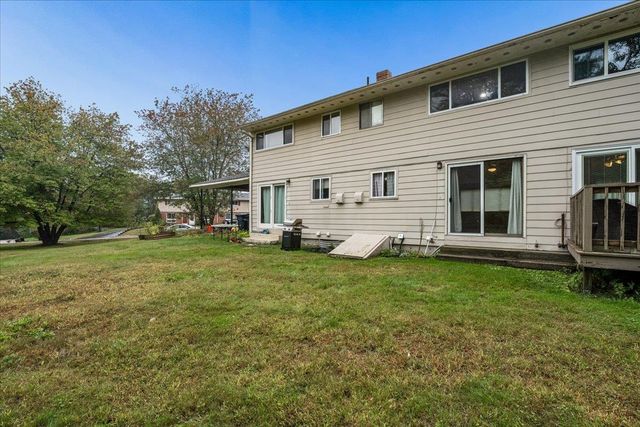 5 Oliver Drive, Hudson, NH 03051