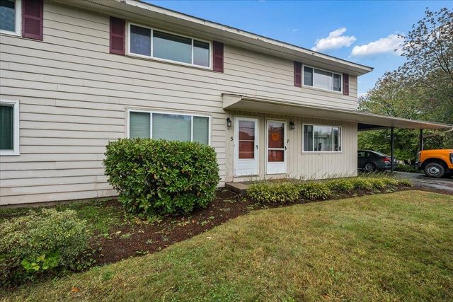 5 Oliver Drive, Hudson, NH 03051