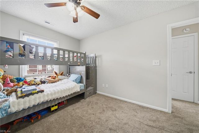 4009 Roebling LN, Virginia Beach, VA 23452