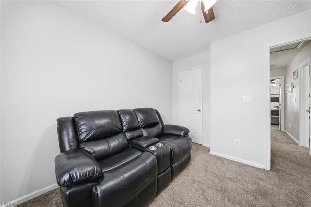 4009 Roebling LN, Virginia Beach, VA 23452