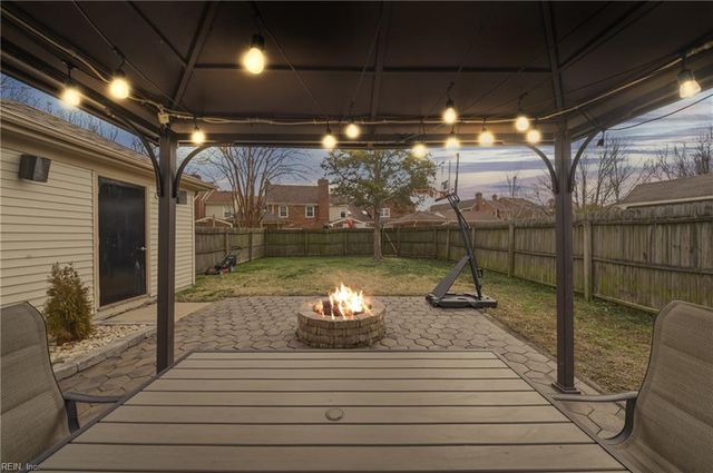 4009 Roebling LN, Virginia Beach, VA 23452