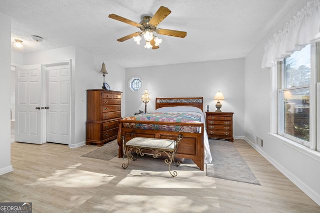 605 Chenocetah Drive, Cornelia, GA 30531