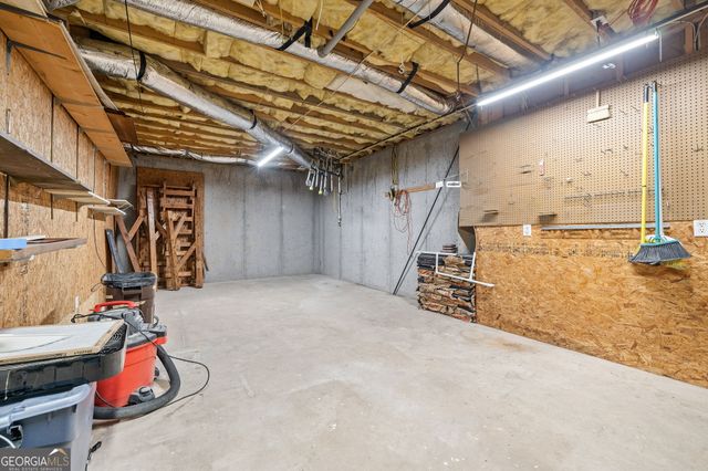 605 Chenocetah Drive, Cornelia, GA 30531