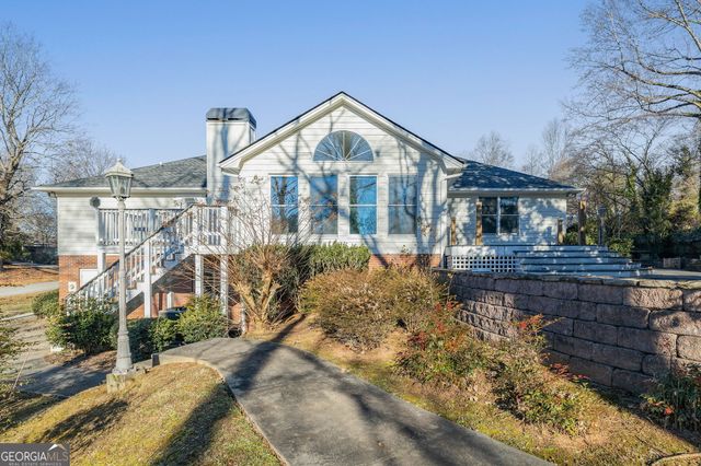 605 Chenocetah Drive, Cornelia, GA 30531