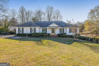 605 Chenocetah Drive, Cornelia, GA 30531