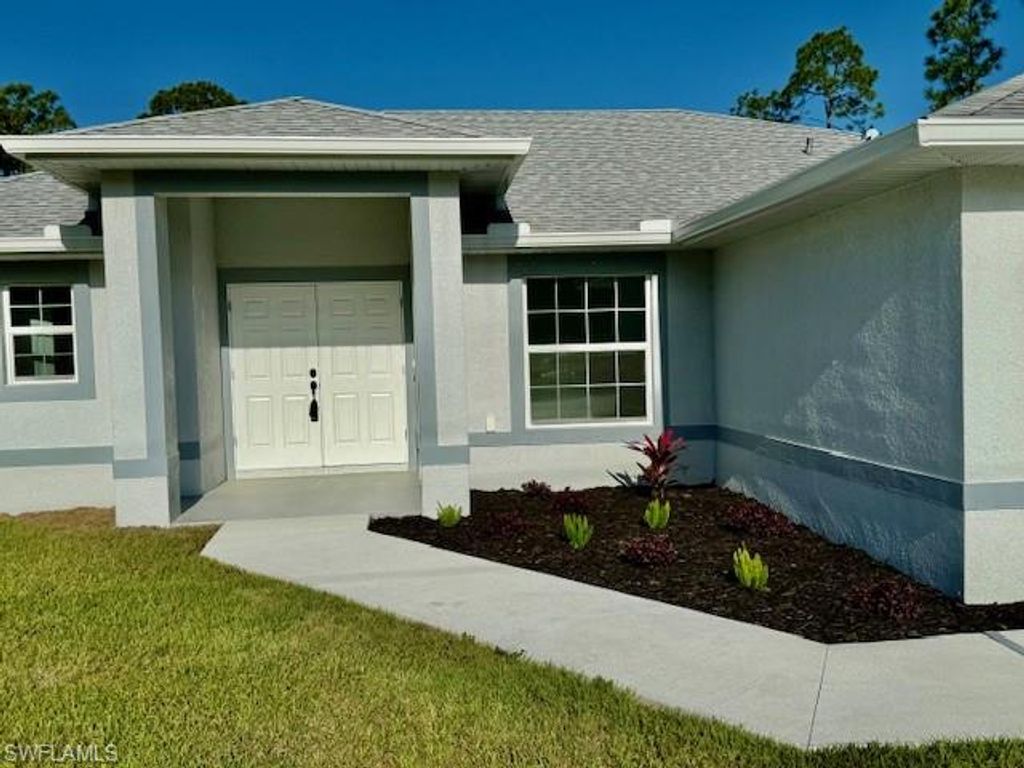 1017 Maple AVE N, LEHIGH ACRES, FL 33972 — photo 2