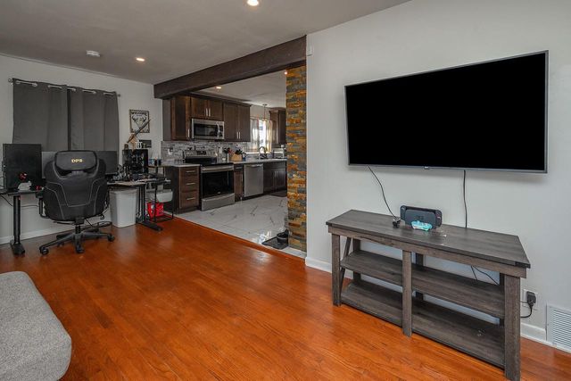 5151 N 83rd STREET, Milwaukee, WI 53218