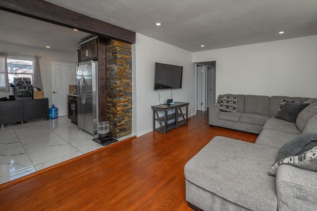 5151 N 83rd STREET, Milwaukee, WI 53218