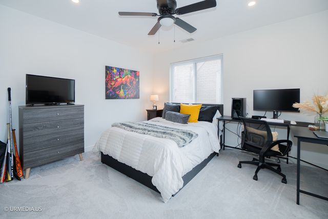 7100 N SIOUX Avenue, Chicago, IL 60646