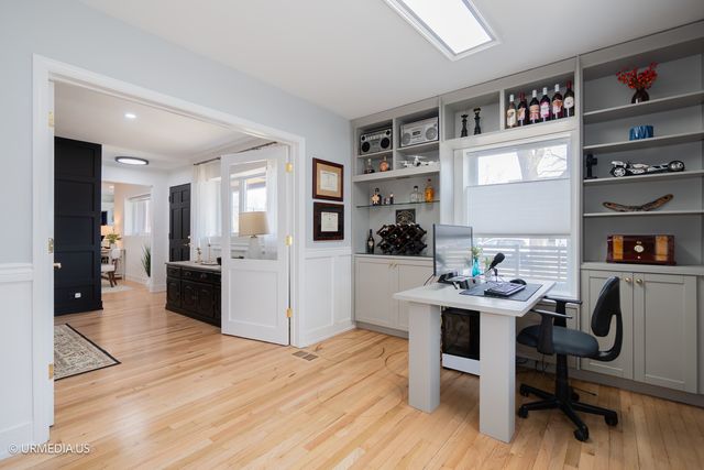 7100 N SIOUX Avenue, Chicago, IL 60646