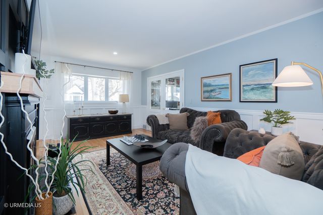 7100 N SIOUX Avenue, Chicago, IL 60646