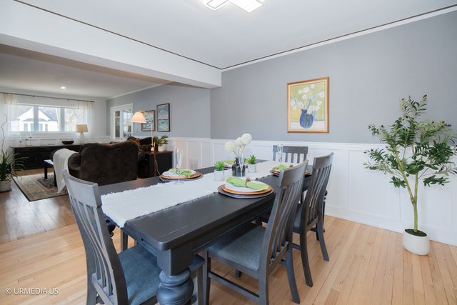 7100 N SIOUX Avenue, Chicago, IL 60646