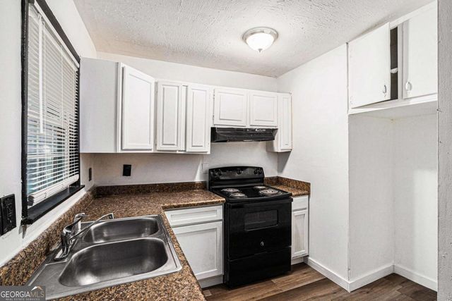 836 Bolton Road, Atlanta, GA 30331