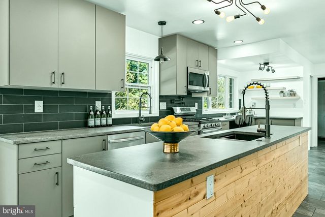14208 N GATE DR, Silver Spring, MD 20906