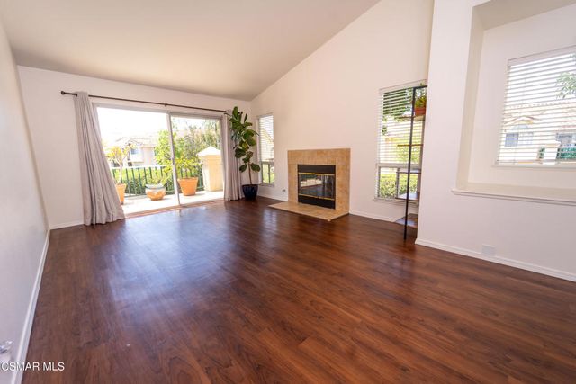 275 Ridgeton Lane B, Simi Valley, CA 93065