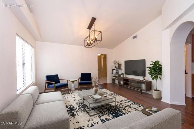 275 Ridgeton Lane B, Simi Valley, CA 93065