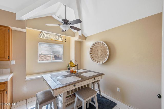 275 Ridgeton Lane B, Simi Valley, CA 93065