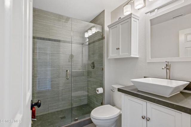 275 Ridgeton Lane B, Simi Valley, CA 93065