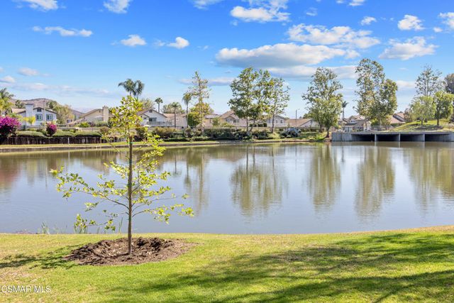 275 Ridgeton Lane B, Simi Valley, CA 93065