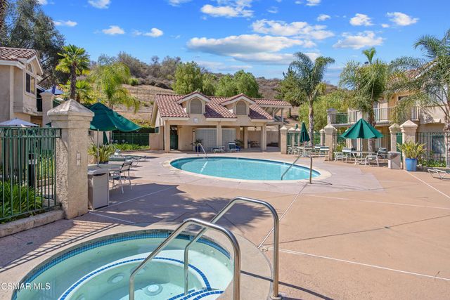 275 Ridgeton Lane B, Simi Valley, CA 93065