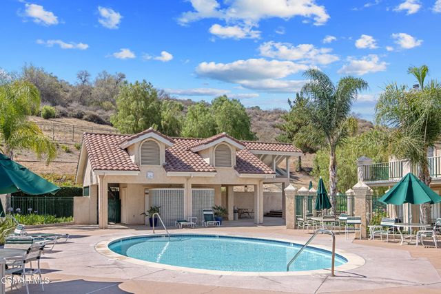 275 Ridgeton Lane B, Simi Valley, CA 93065