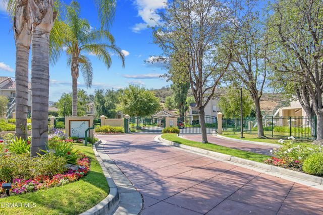 275 Ridgeton Lane B, Simi Valley, CA 93065