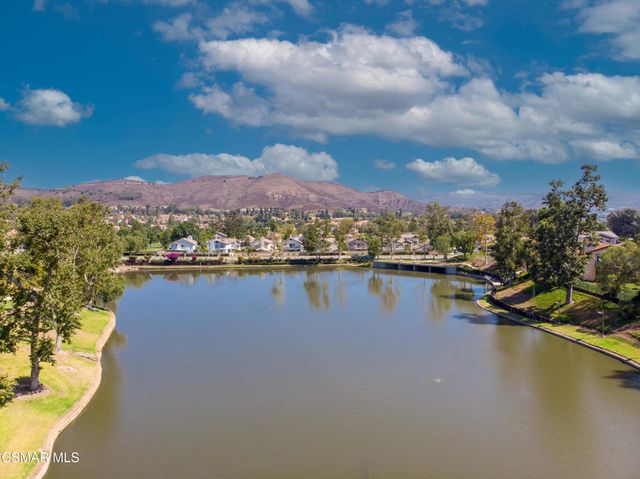 275 Ridgeton Lane B, Simi Valley, CA 93065